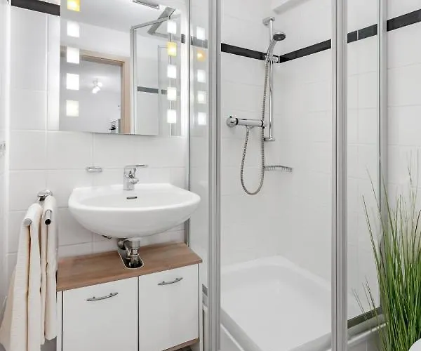 Apartment Zwei Im Stadtzentrum Mit Tiefgaragenplatz *