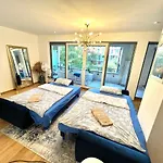 아파트 Zwei Im Stadtzentrum Mit Tiefgaragenplatz